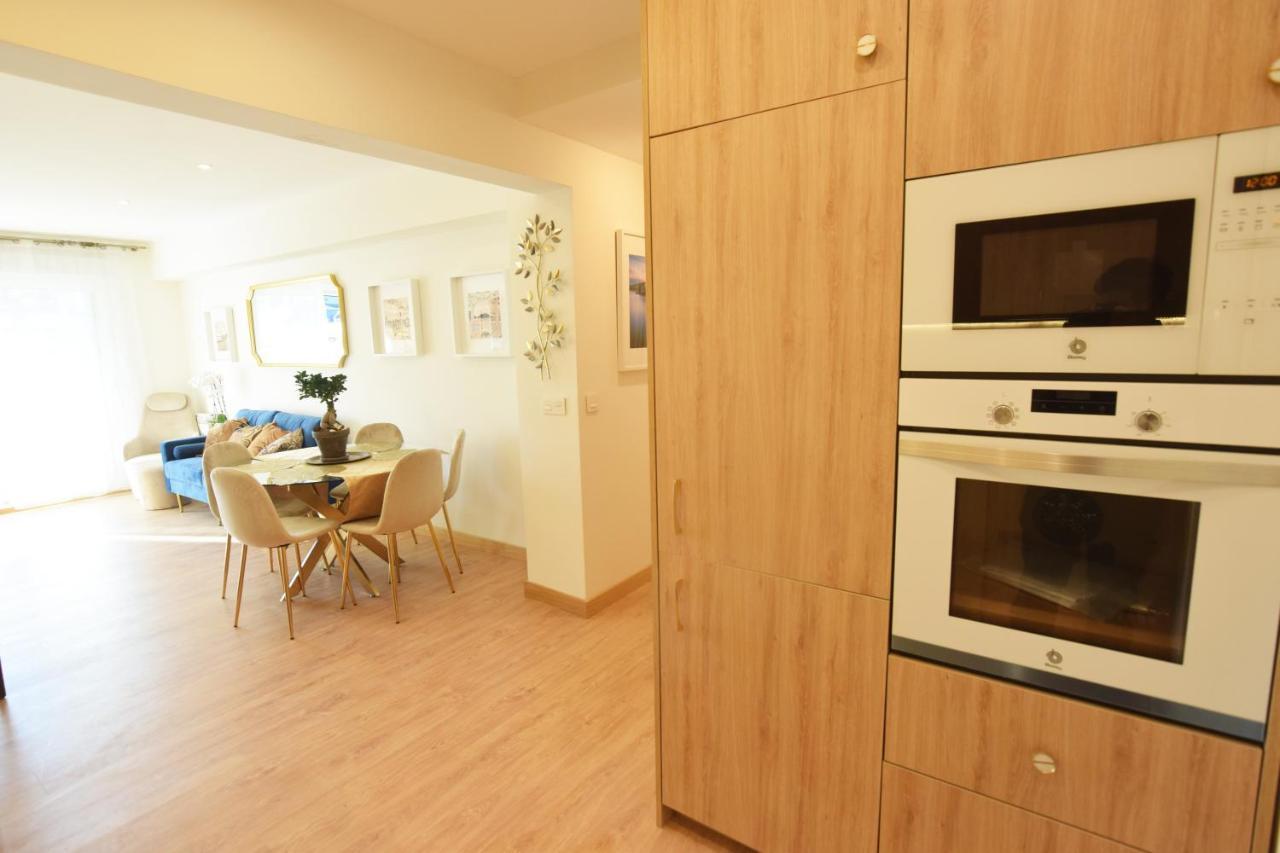 Paradise Luxurious Flat, Free Parking, 3 Double Rooms, Terrace, Jacuzzi, Fully Renovated سان سيباستيان المظهر الخارجي الصورة