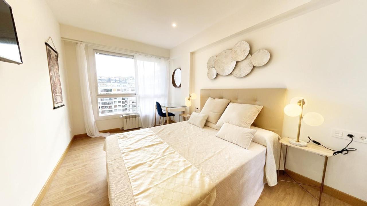 Paradise Luxurious Flat, Free Parking, 3 Double Rooms, Terrace, Jacuzzi, Fully Renovated سان سيباستيان المظهر الخارجي الصورة