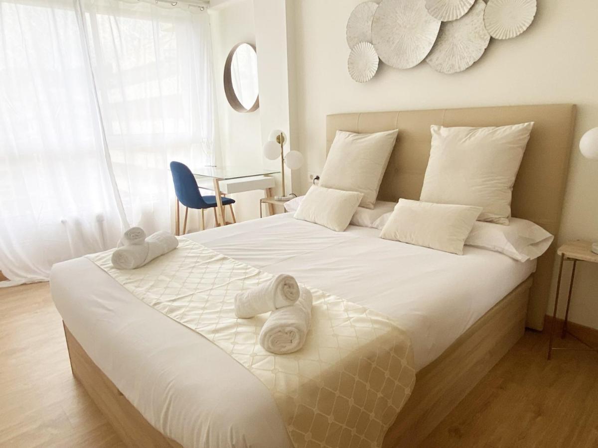 Paradise Luxurious Flat, Free Parking, 3 Double Rooms, Terrace, Jacuzzi, Fully Renovated سان سيباستيان المظهر الخارجي الصورة